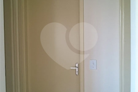 Vendo Apartamento no Residencial Aline na Cidade de São Carlos SP.