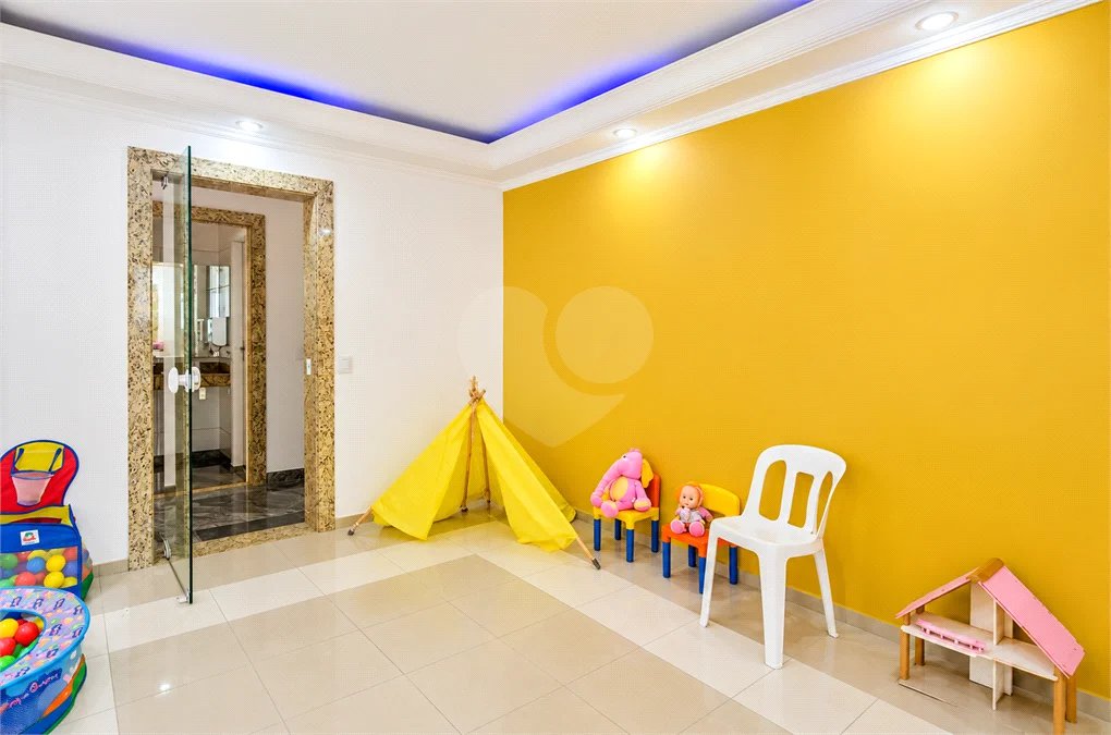 Cobertura duplex no Centro de São Bernardo do Campo, com 3 suítes, hidromassagem, mini spa, área gourmet e 2 vagas de garagem. Aceita permuta por apartamento de menor valor.