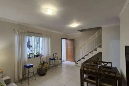Casa à venda com 2 suítes em Jardim Monte Alegre, São Paulo, SP