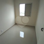 Apartamento com 3 dormitórios sendo 1 suíte.