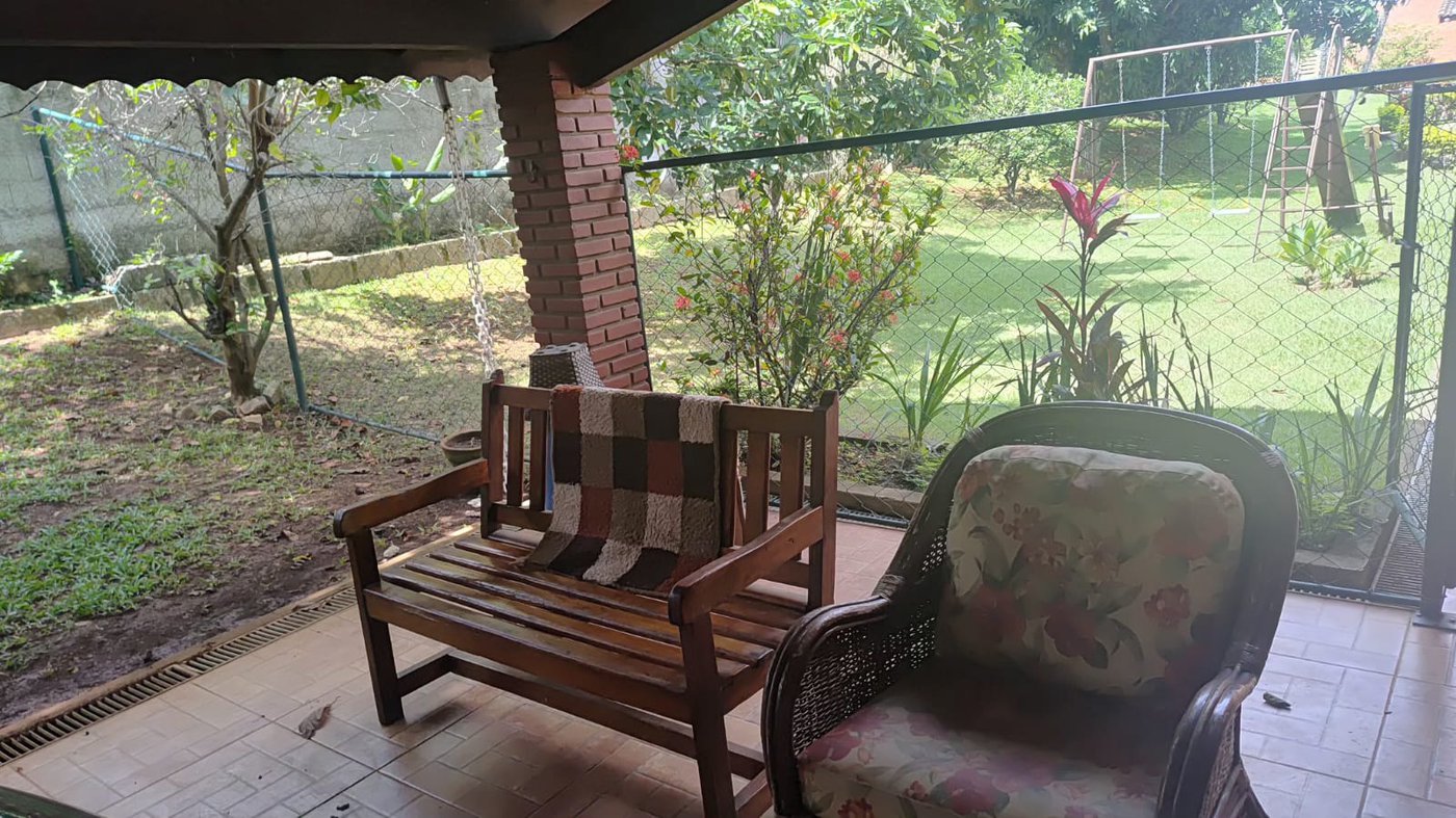 Casa à venda com 3 quartos, sendo 2 suítes, no condomínio Cafezal VI, Itupeva - SP