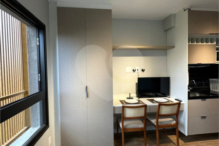 STUDIO EM MOEMA COM 1DORM AR CONDICIONADO EM MOEMA