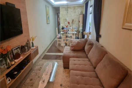 Sobrado à Venda na Aclimação - 150 m² - 2 Salas, 3 Dorms, 2 Vagas.
