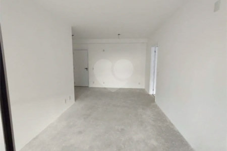 Apartamento novo com 129m² na Mooca com 2 suítes e 2 vagas.