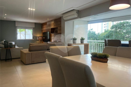 Vista definitiva para o verde, varanda gourmet integrada e um dos apartamentos mais exclusivos da Vila Mariana