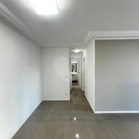 Apartamento à venda com 2 quartos, sendo 1 suíte, em Alto da Boa Vista, São Paulo, SP