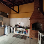 Sobrado espaçoso com 3 quartos,no Parque Fehr á Venda!