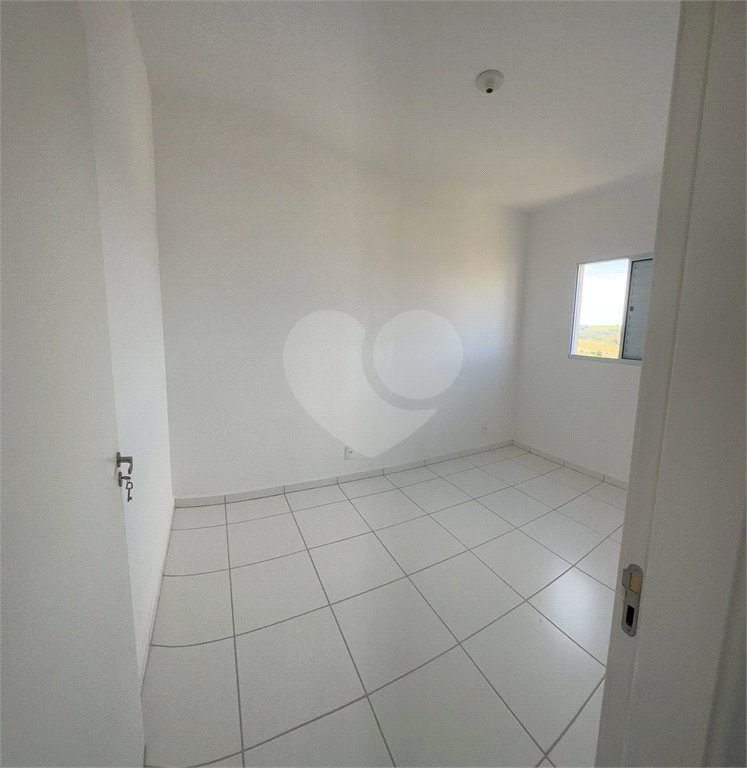 Apartamento no Condomínio Parque das Acácias.