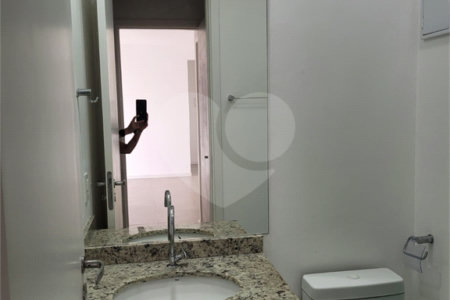 Apartamento à venda no Bom Retiro com 2 dormitórios