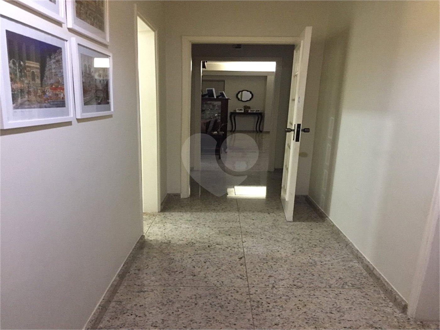 Maravilhosa casa ampla e térrea na região do Estância Suiça