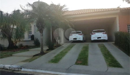 Casa à venda com 4 quartos, sendo 1 suíte, no condomínio Residencial Esplanada, Salto - SP