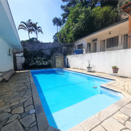 Casa com 4 quartos e 3 suítes com ótimo lazer no Jardim Marajoara