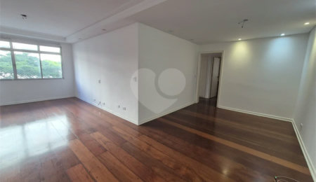 Apartamento à venda com 3 quartos, sendo 1 suíte,  em Itaim Bibi, São Paulo, SP