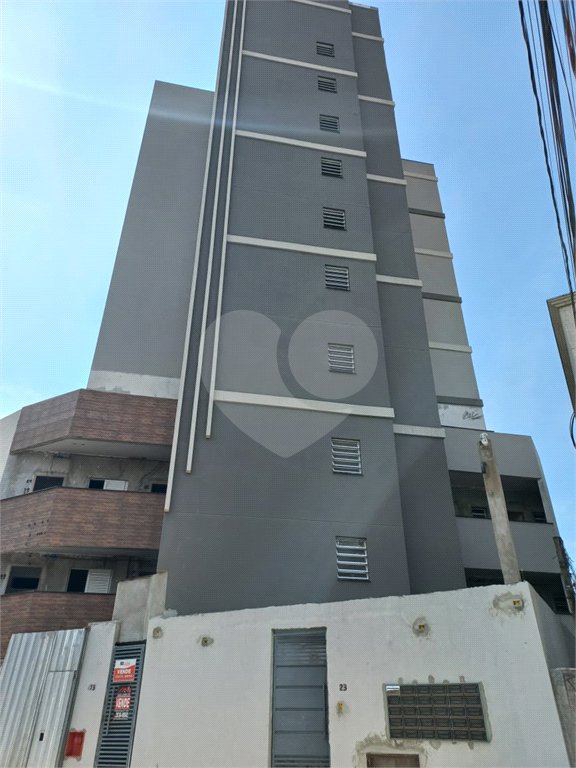 Excelente apartamento à venda, 2 quartos, ao lado do metrô Guilhermina-Esperança