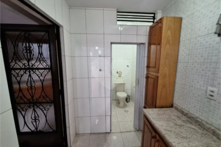 Sobrado com 2 dormitórios com 2 vagas de garagem