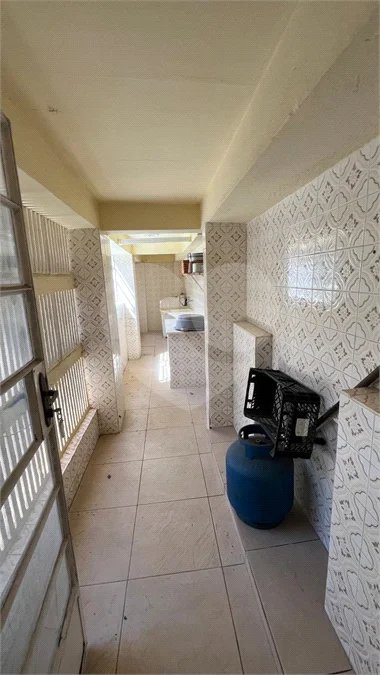 Residência térrea com 05 dormitorios, sendo 03 suítes, piscina e vagas para autos em Atibaia sp