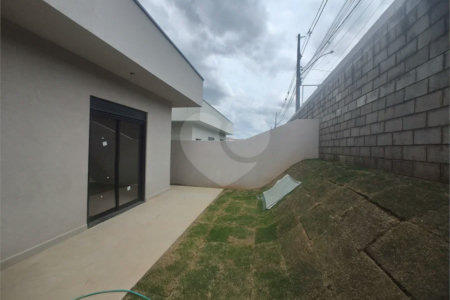 Casa exclusiva em Atibaia de alto padrão com 3 suítes, piscina, espaço gourmet, condomínio fechado, aceita financiamento