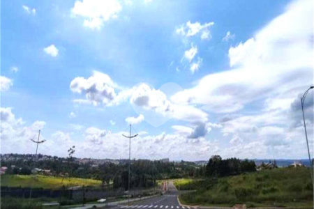 Indaiatuba - Loteamento no Jardim Park Meraki - Excelente oportunidade! Lote espaçoso de 342,12m² disponível por apenas R$ 577.945,00 - Localizado em uma região privilegiada, com IPTU - R$ 300,23 e condomínio - R$ 862,83 - Além disso, sua localização é extremamente conveniente, a apenas 2 minutos