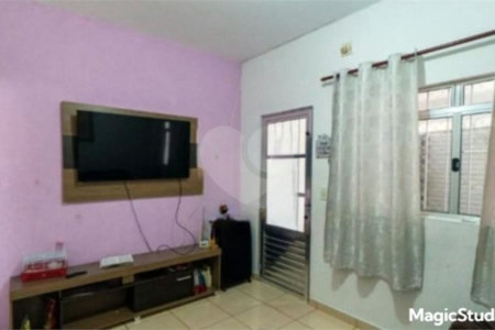 Casa com 200m² , 4 dormitórios , sendo 3 suítes , 2 vagas , à venda no Jabaquara.