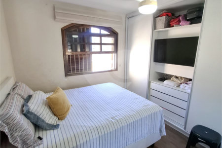 Sobrado à venda com 2 quartos em Interlagos, São Paulo, SP