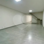 Sobrado com 3 andares, 350 m², 6 quartos, 2 suítes e 5 vagas para locação no Jardim Anália Franco!