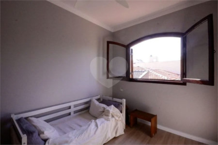 Casa com 4 Dormitórios sendo 1 suíte, com 3 Vagas