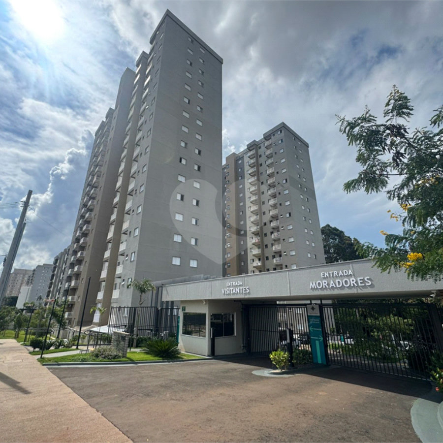 Apartamento de 49m2 á venda, no Parque das Oliveiras, em São Carlos.
