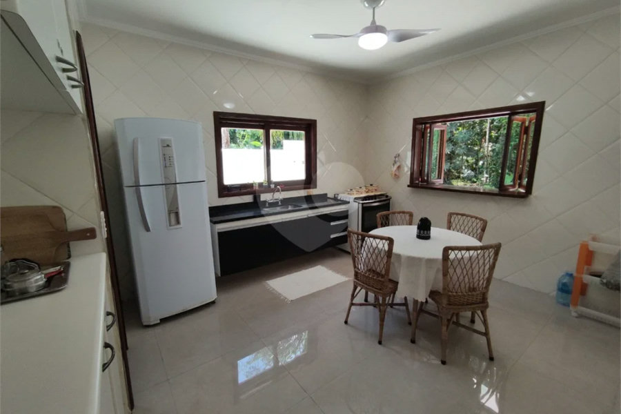 Casa à venda com 5 quartos, sendo 3 suítes,  em Riviera de São Lourenço, Bertioga, SP
