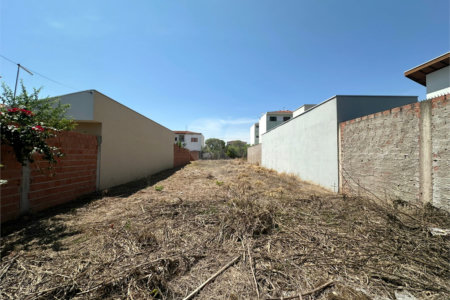 Terreno a venda na Vila Brasília