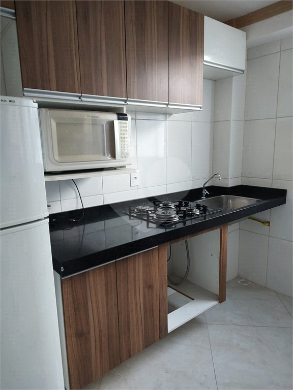 Apartamento no condomínio Monte Everest dispondo de 48m²