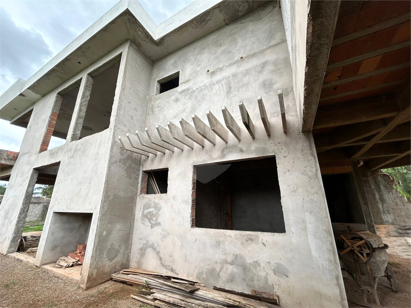 Casa à Venda de 3 dormitórios no condomínio damha II em São Carlos,