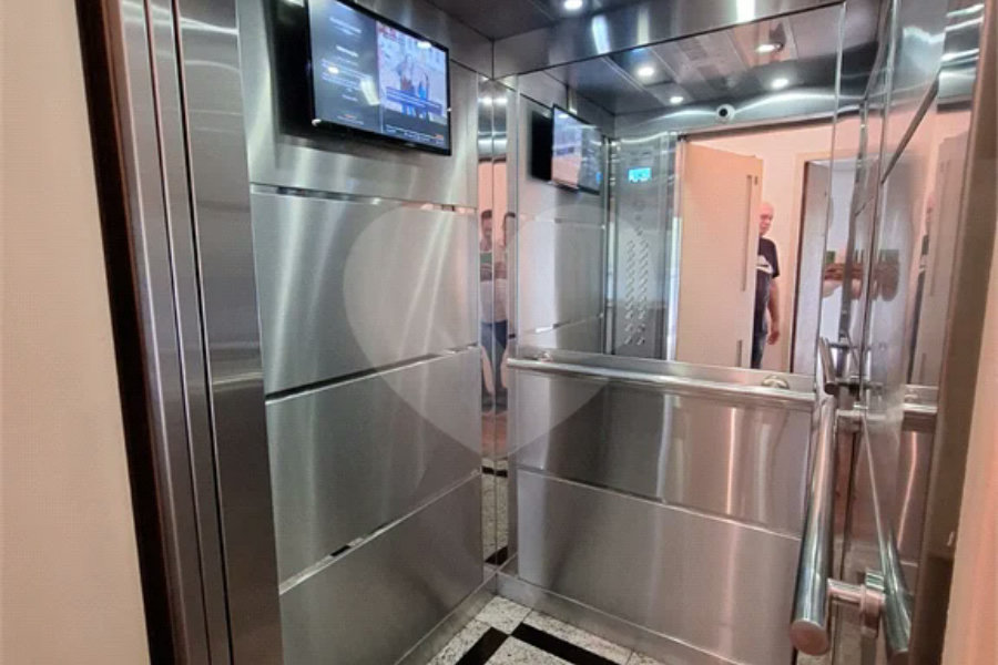Apartamento com 130 m² , Bairro Saúde