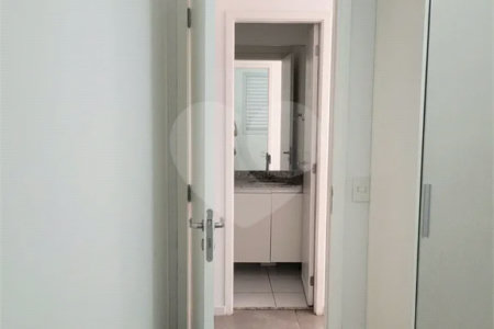 Apartamento à venda no Bom Retiro com 2 dormitórios