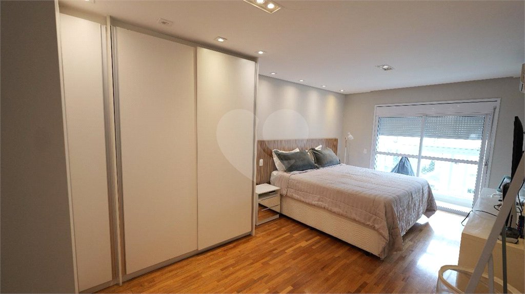 Apartamento á venda - Vila Olímpia
