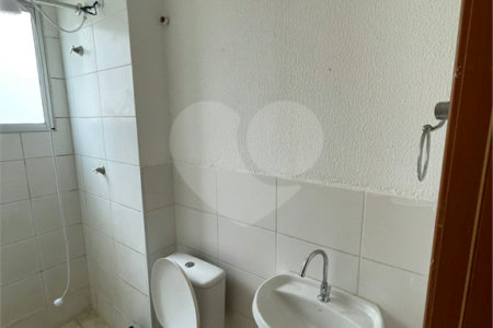 Apartamento no Condomínio Mont Everest .