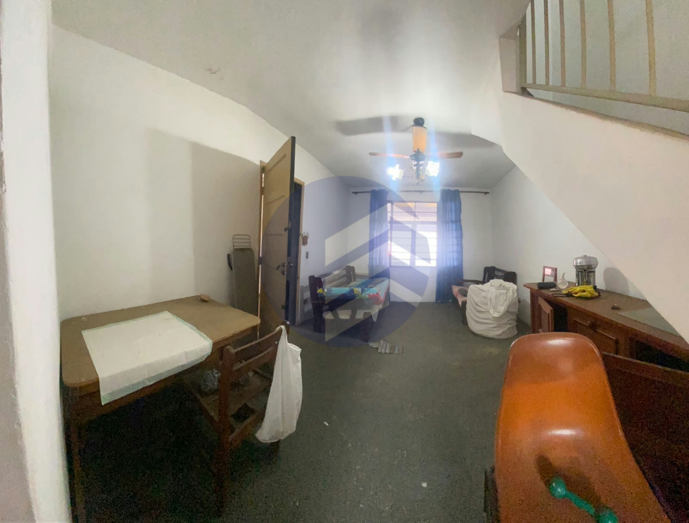 Casa à venda com 2 quartos em Jardim Alvorada, oportunidade para investidor