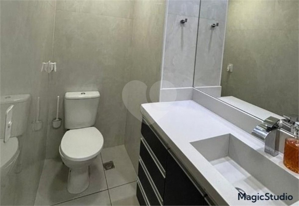 Apartamento com 57m², 2 dormitórios, sendo 1 suíte, 1 vaga, à venda no Brás.