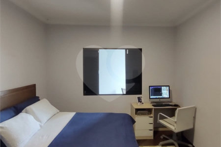 Casa com 300m² , 4 dormitórios , sendo 2 suítes , 5 vagas , à venda no bairro Curuçá , em Santo André.