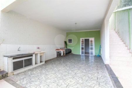Casa à venda com 206m², 3 quartos e 2 vagas