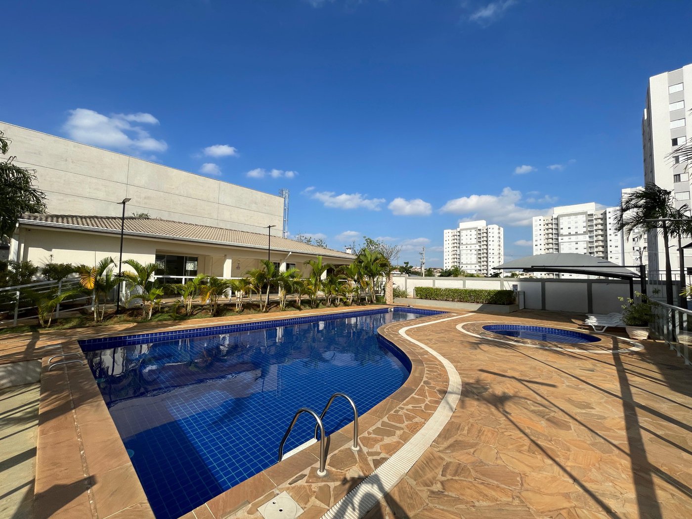 Apartamento à venda com 2 quartos, sendo 1 suíte, em Jardim das Colinas, Hortolândia - SP