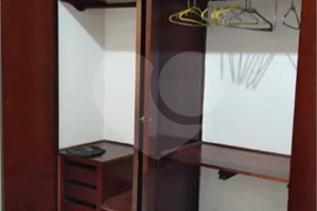 CASA A VENDA COM 125M², 2 DORMITÓRIOS, 1 BANHEIRO, 1 VAGA, TAUBATÉ/SP.