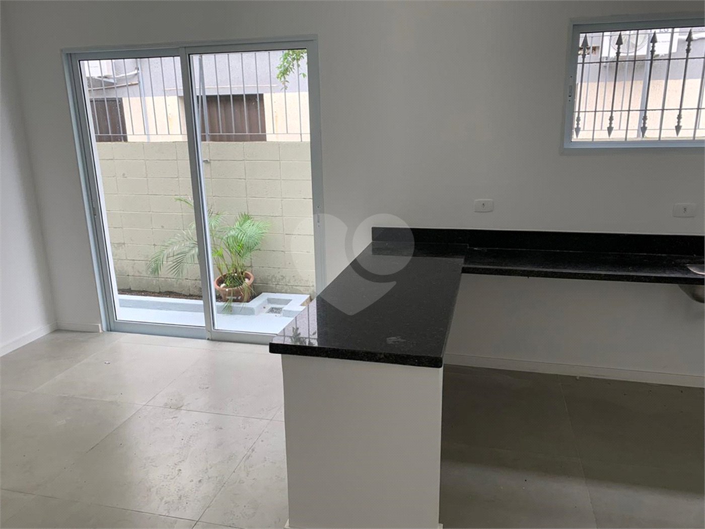 Casa Comercial na Vila Mariana, 400m², próximo metrô, 3 vagas, locação e venda