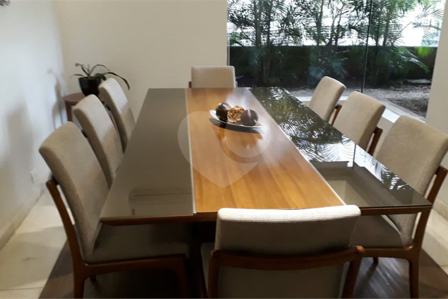 Apartamento à venda mobiliado nos Jardins — 126 m²