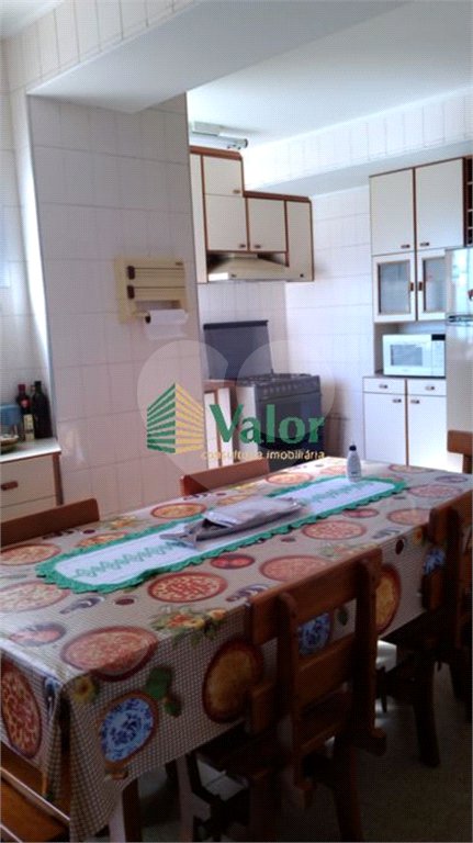 Apartamento com 3 dormitórios