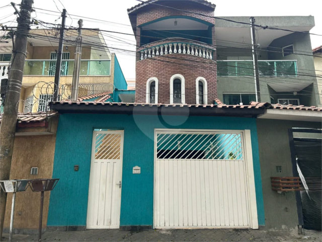 Sobrado à venda com 3 quartos, sendo 1 suíte,  em Tremembé, São Paulo, SP