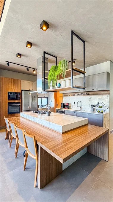 Indaiatuba - HOME DESIGN - Casa Térrea - Condomínio Paradiso - 420 m² de terreno - 307,19 m² de área construída - 3 suítes completas, sendo 1 master com closet planejado e banheira de imersão - Sala de TV reversível para 4ª suíte - Sala de estar ampla e varanda gourmet integrada - Cozinha com móve