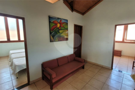 Casa em Condomínio, no Parque Sabará