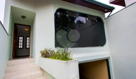 Casa à venda ou para alugar com 3 quartos, sendo 1 suíte,  no Centro, Santo André, SP