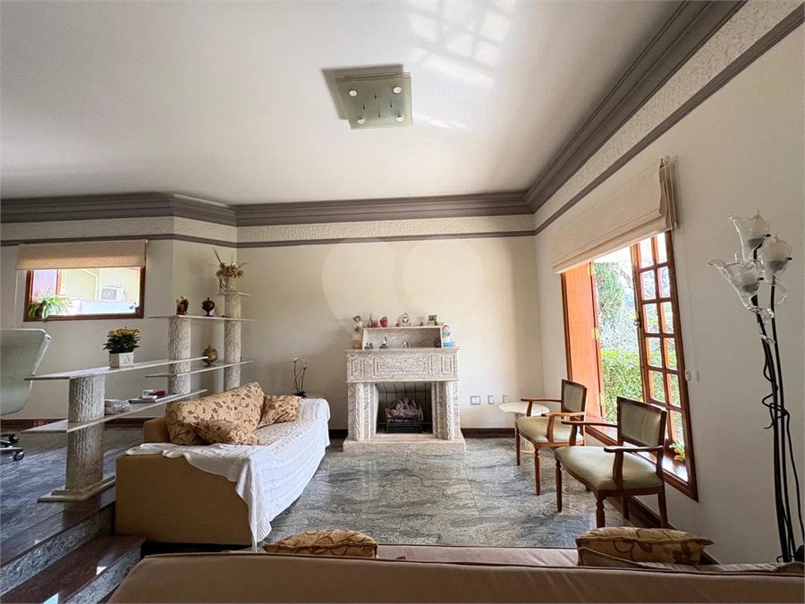 Casa a Venda no Condomínio Vista Alegre - Sede em Vinhedo/SP
