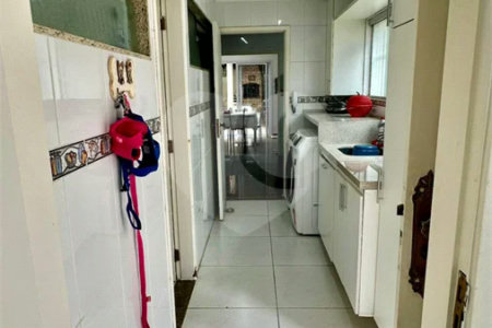 Casa de Alto Padrão à Venda no Parque dos Pássaros – 350 m²